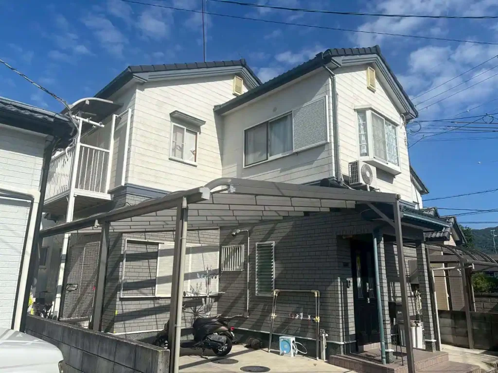 岩出市の外壁塗装の施工前概況